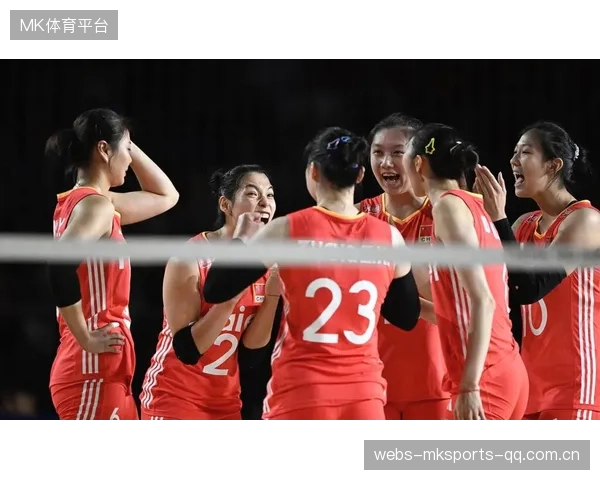 女排快攻穿透对手防线：魅力与力量的完美结合